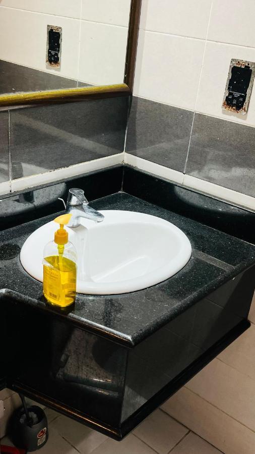 Dubai Star Hostel Экстерьер фото